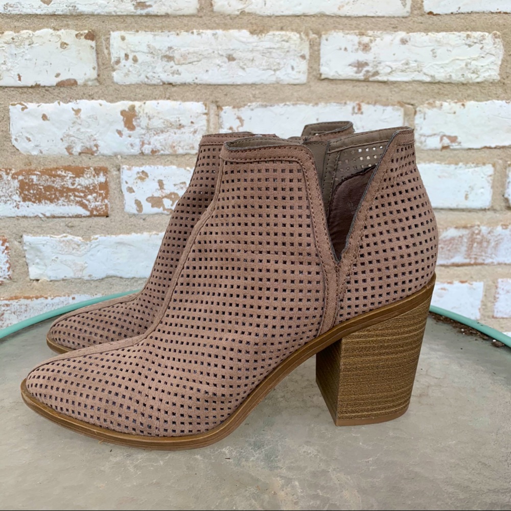 DV by Dolce Vita ankle booties
